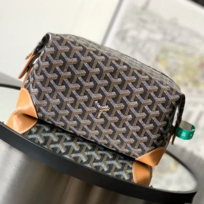GY- Bowling 25 Toiletry Bag