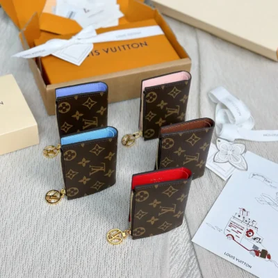 LV - Lisa Wallet