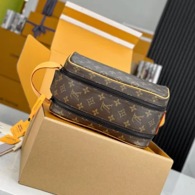 LV - Dopp Kit - Monogram Canvas Black Interior - M46696