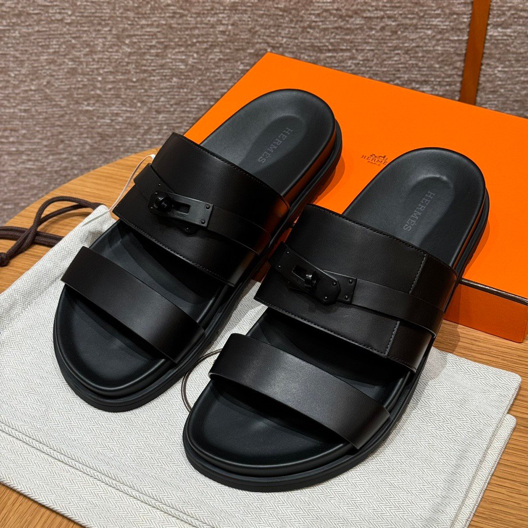 Hermxs - Jackson sandals in Noir calfskin
