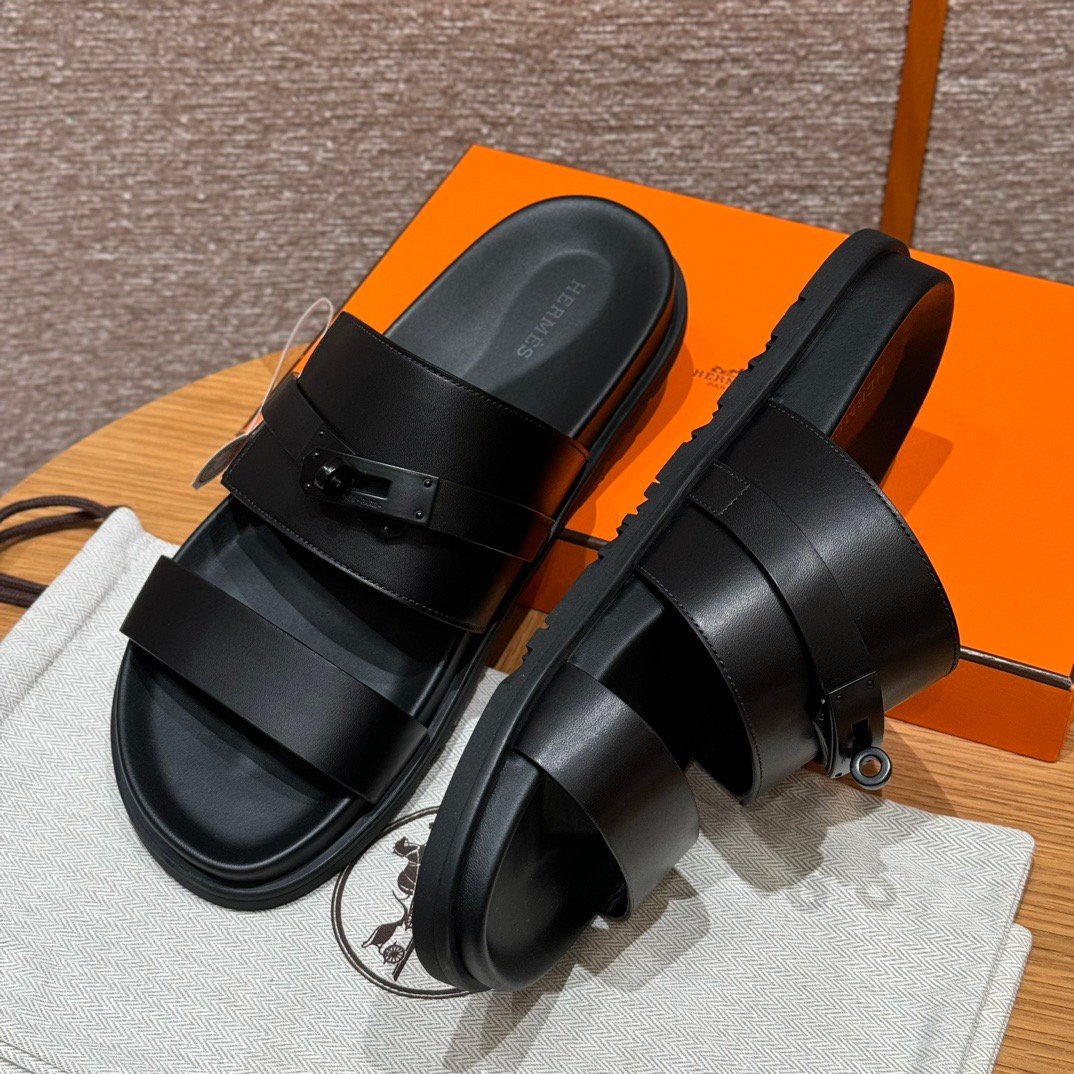 Hermxs - Jackson sandals in Noir calfskin - الصورة 3