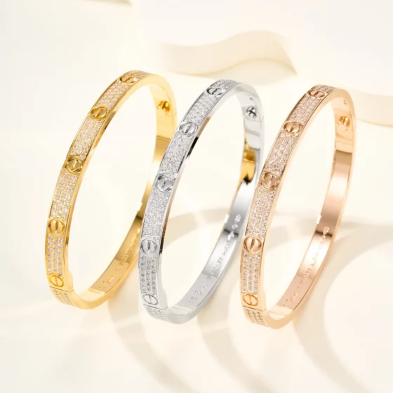 Cartixr New Medium-Wide Love Sparkling Bangle