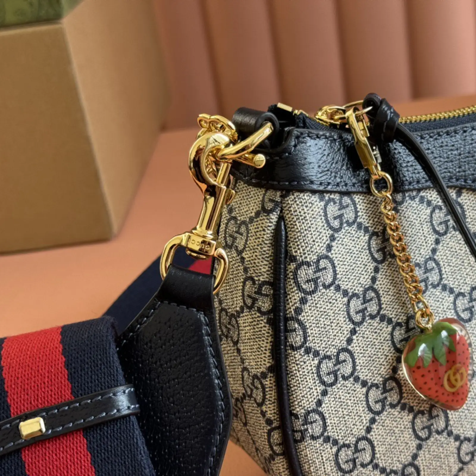 Small Ophidia Shoulder Bag in GG Supreme Canvas Gold hardware - Image 6