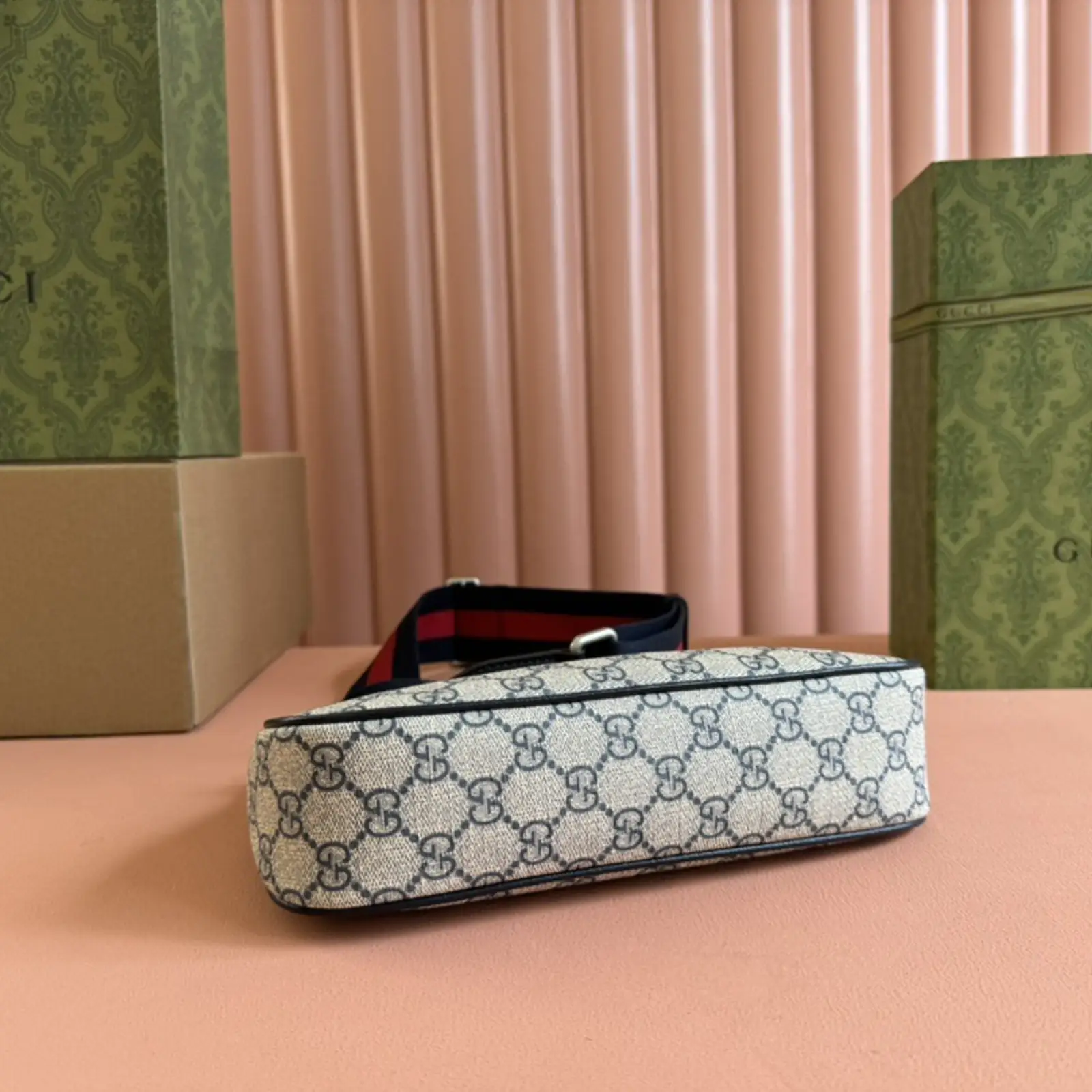 Small Ophidia Shoulder Bag in GG Supreme Canvas Silver hardware - Image 3