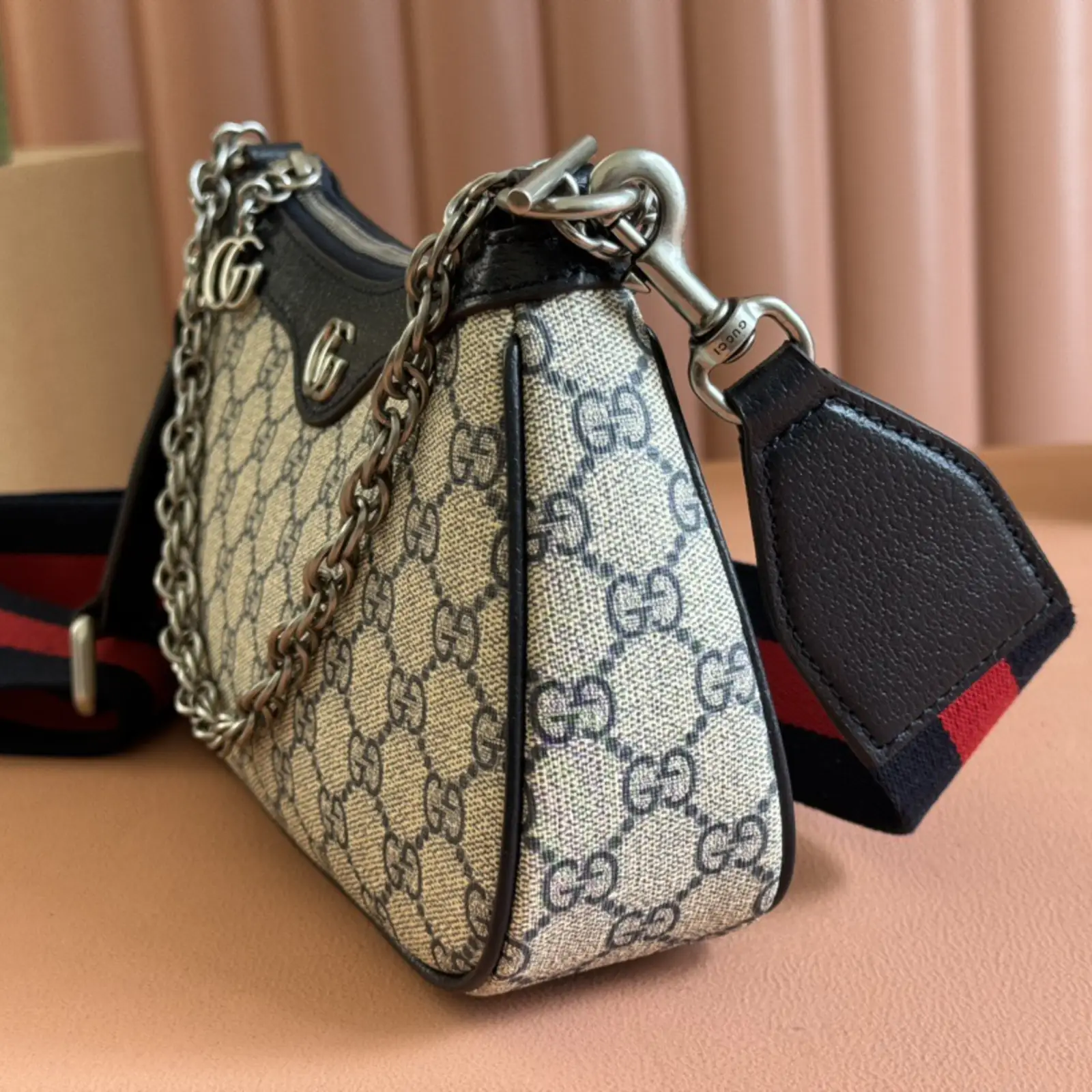 Small Ophidia Shoulder Bag in GG Supreme Canvas Silver hardware - Image 4