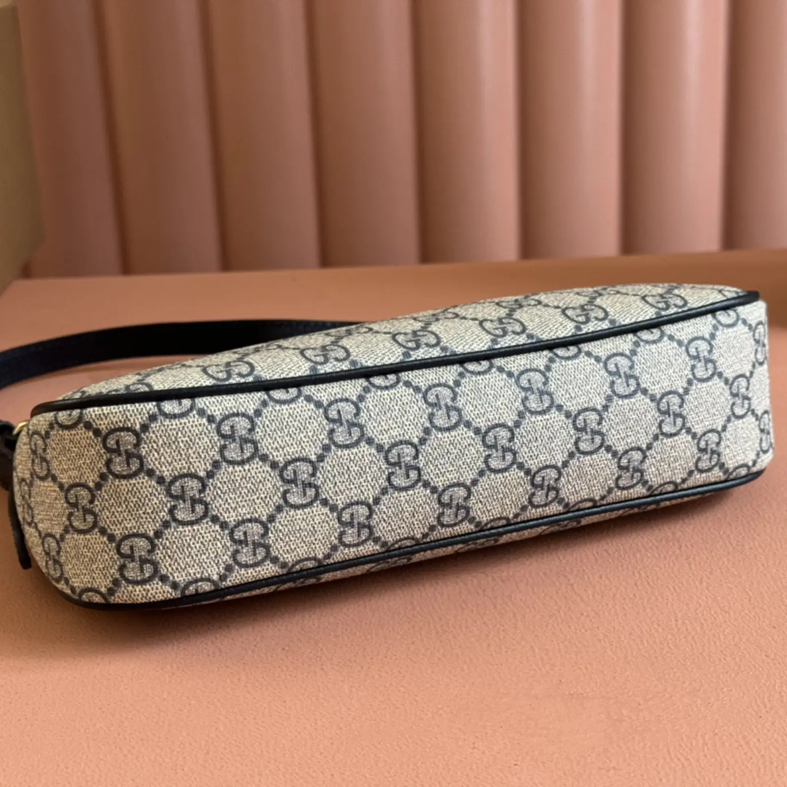 GG Supreme Mini Shoulder Bag - Image 2