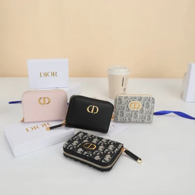 Small 30 Montaigne Voyageur Coin Purse