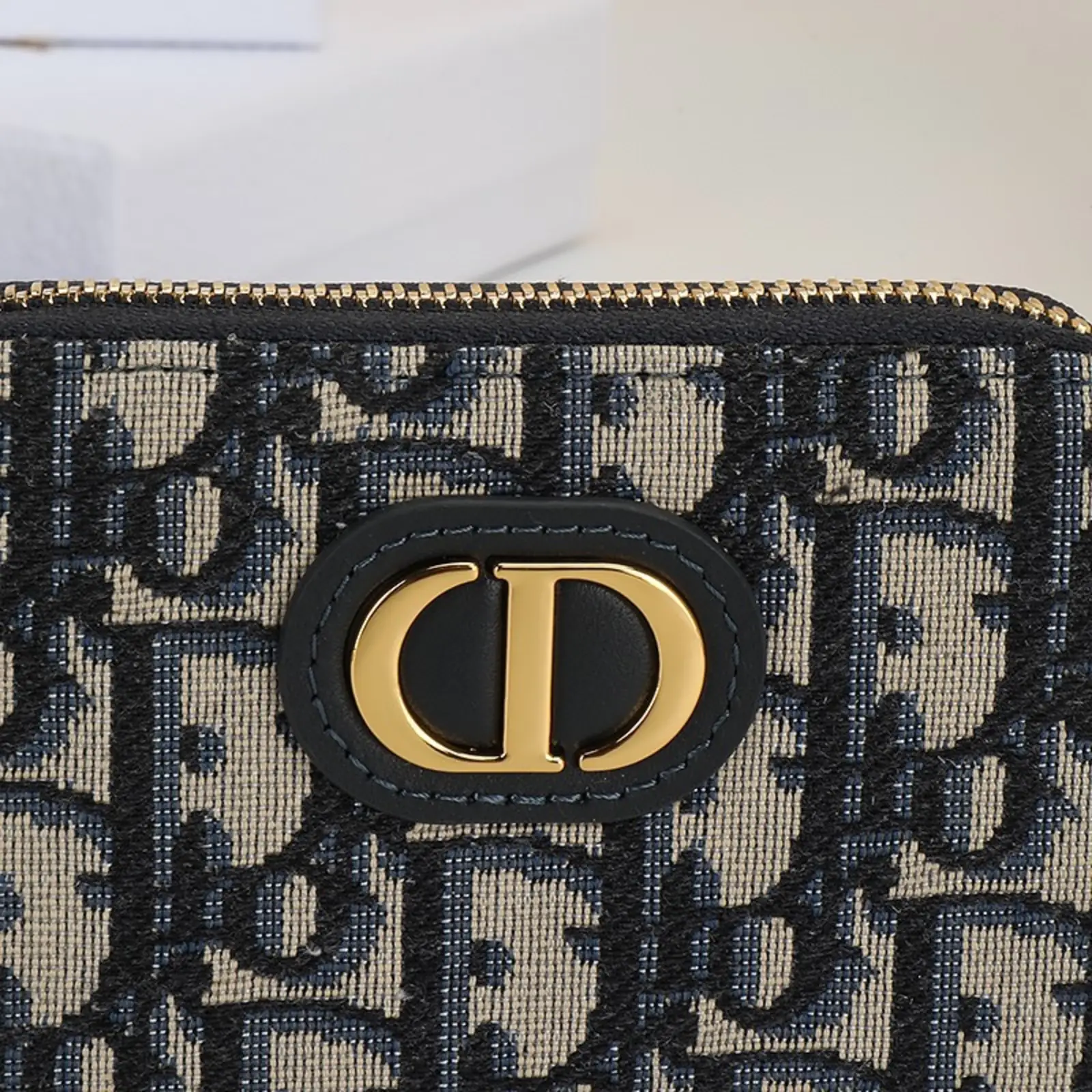 Small 30 Montaigne Voyageur Coin Purse - Image 2