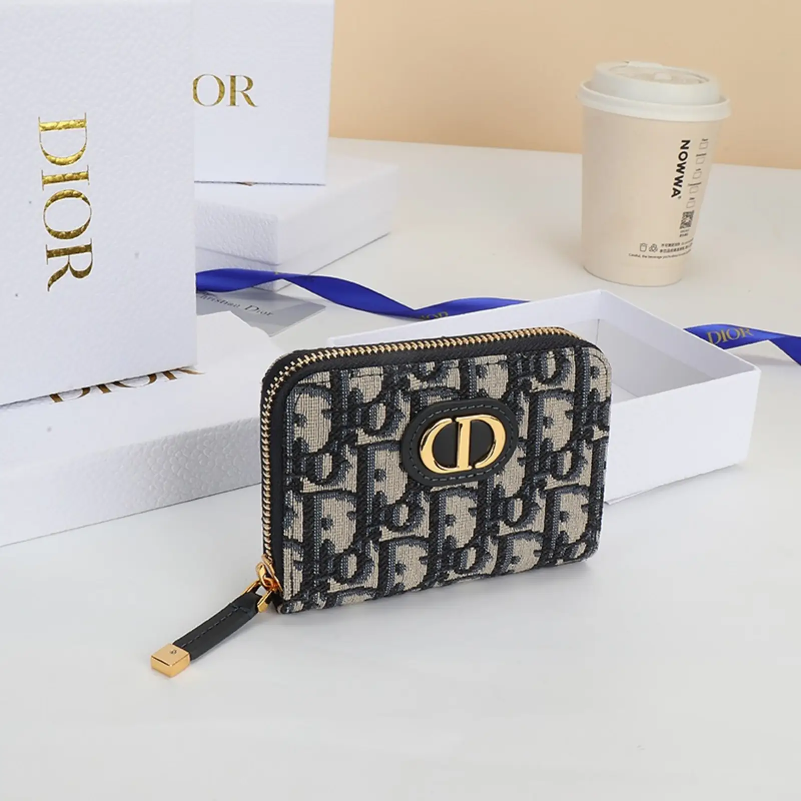 Small 30 Montaigne Voyageur Coin Purse - Image 7