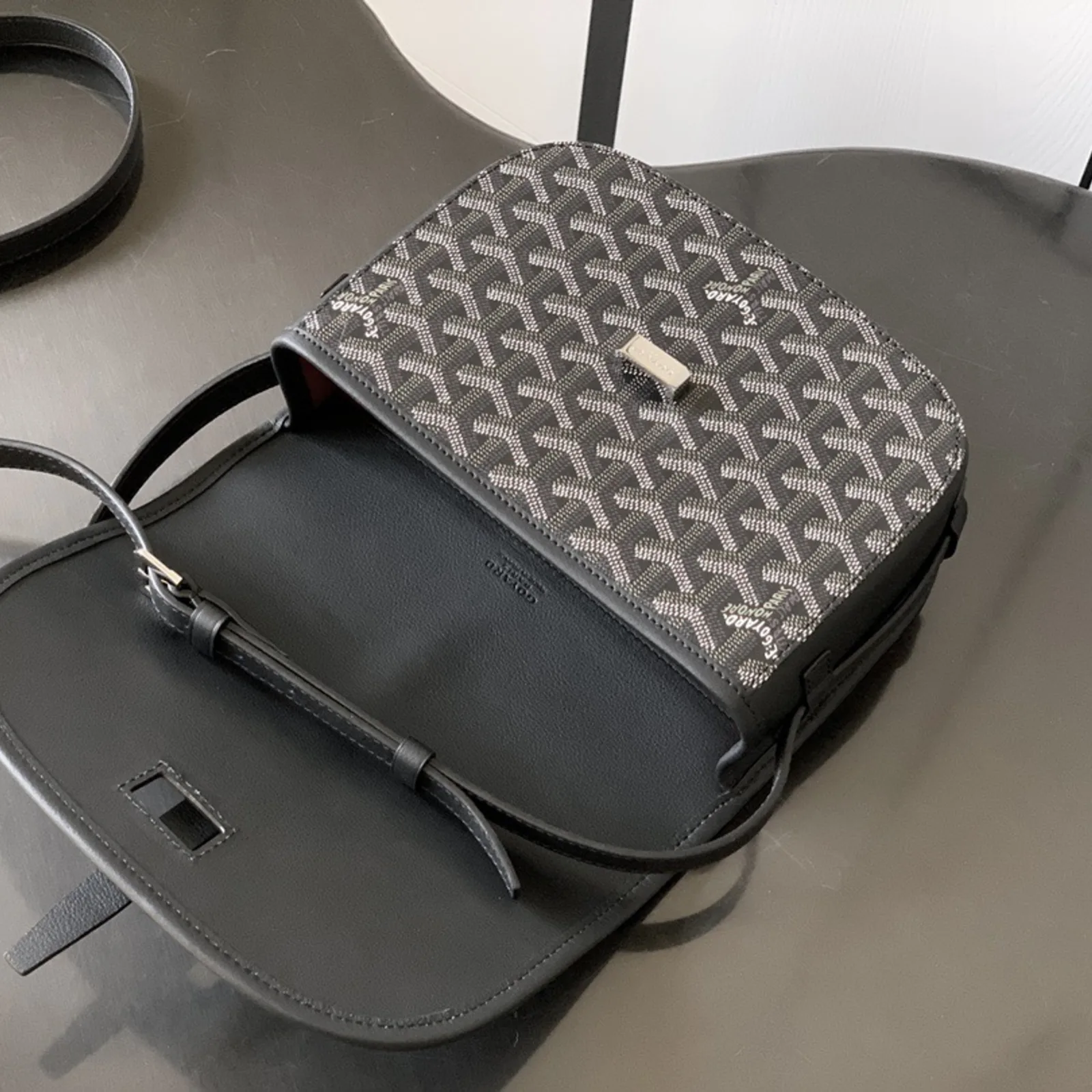 Belvedere Black PM - Image 8