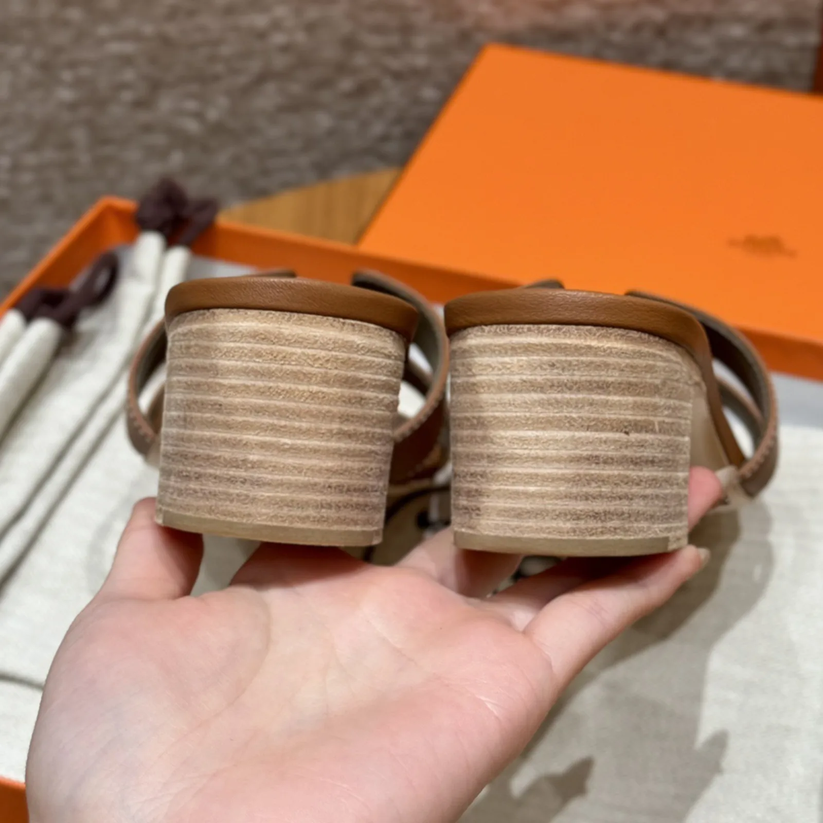 Oasis Sandals Calfskin Gold - Image 4