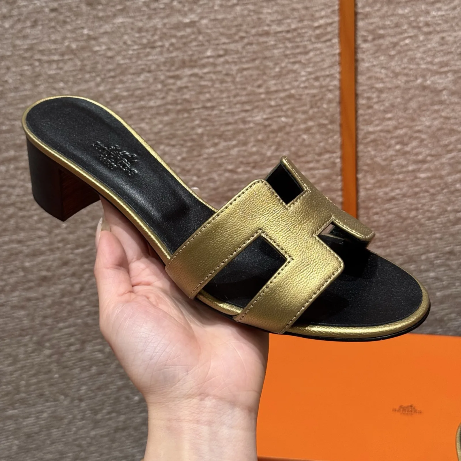 Oasis Sandals Gold