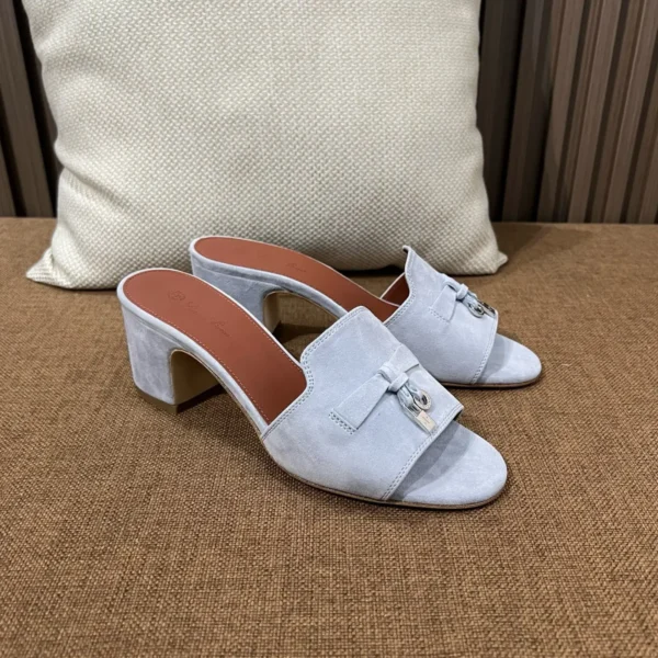 Summer Charms Light Blue