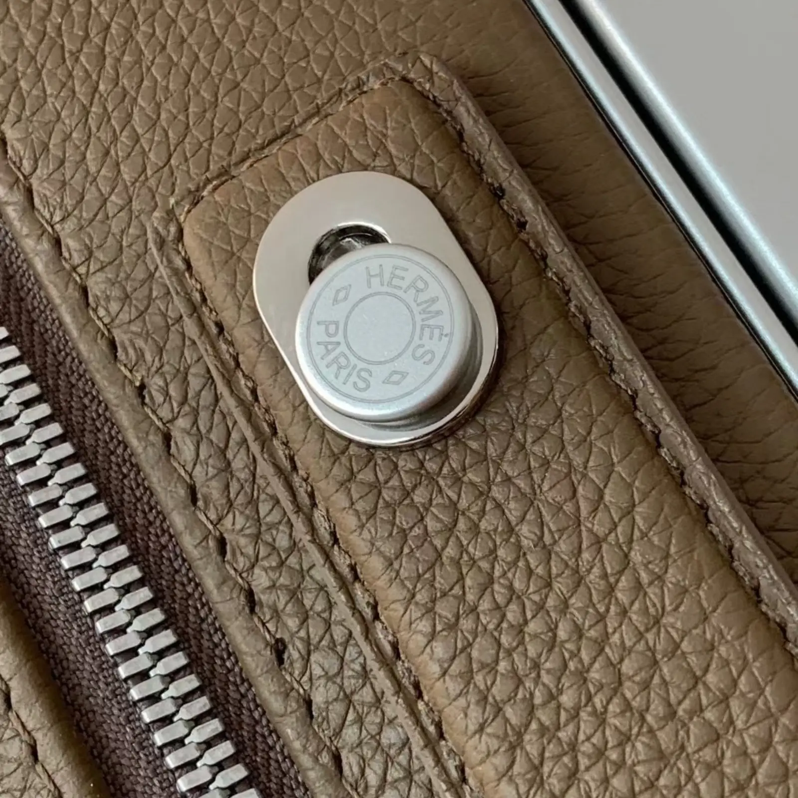 Cabin Suitcase Etoupe - Image 4