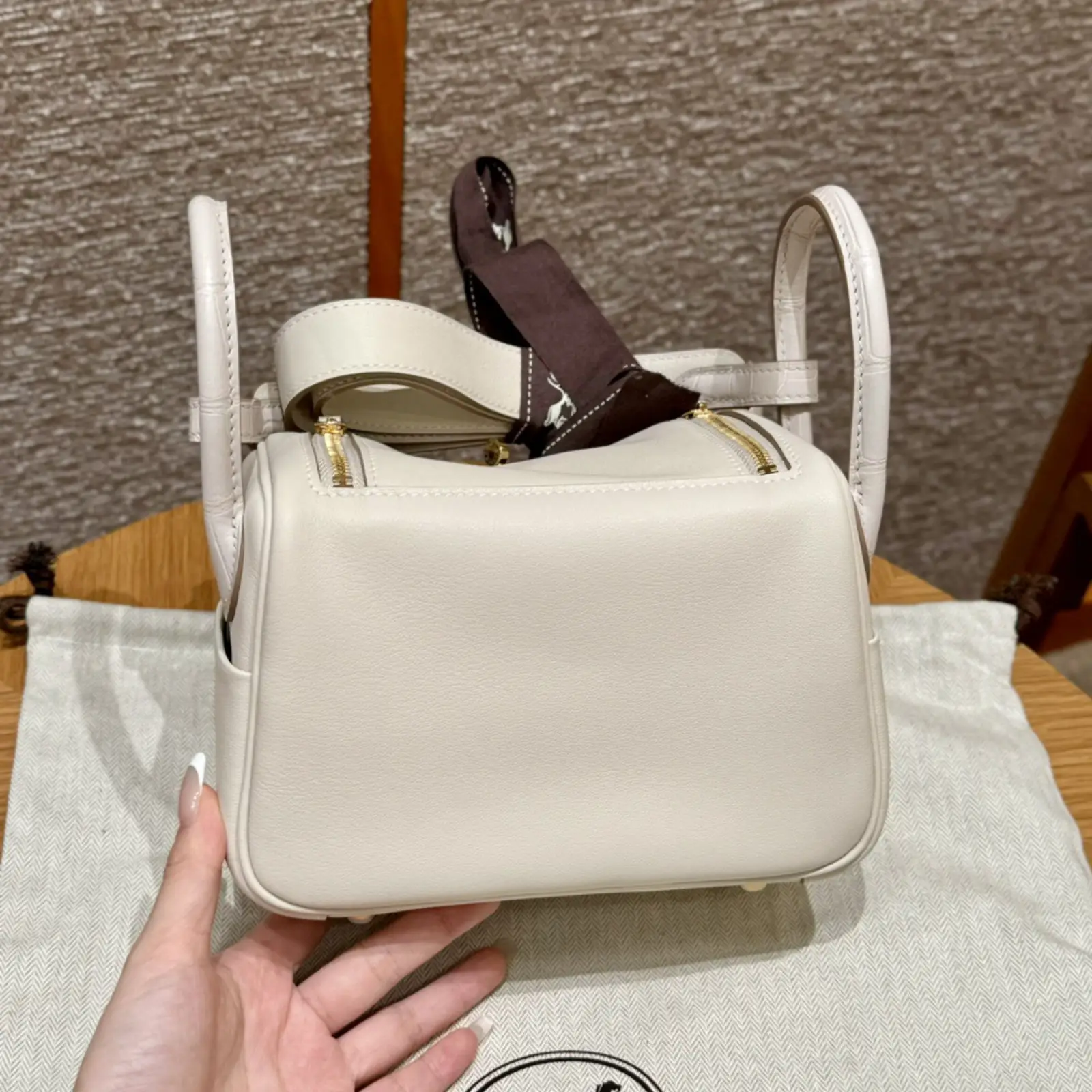 Mini Lindy Craie Matte Alligator - Image 2