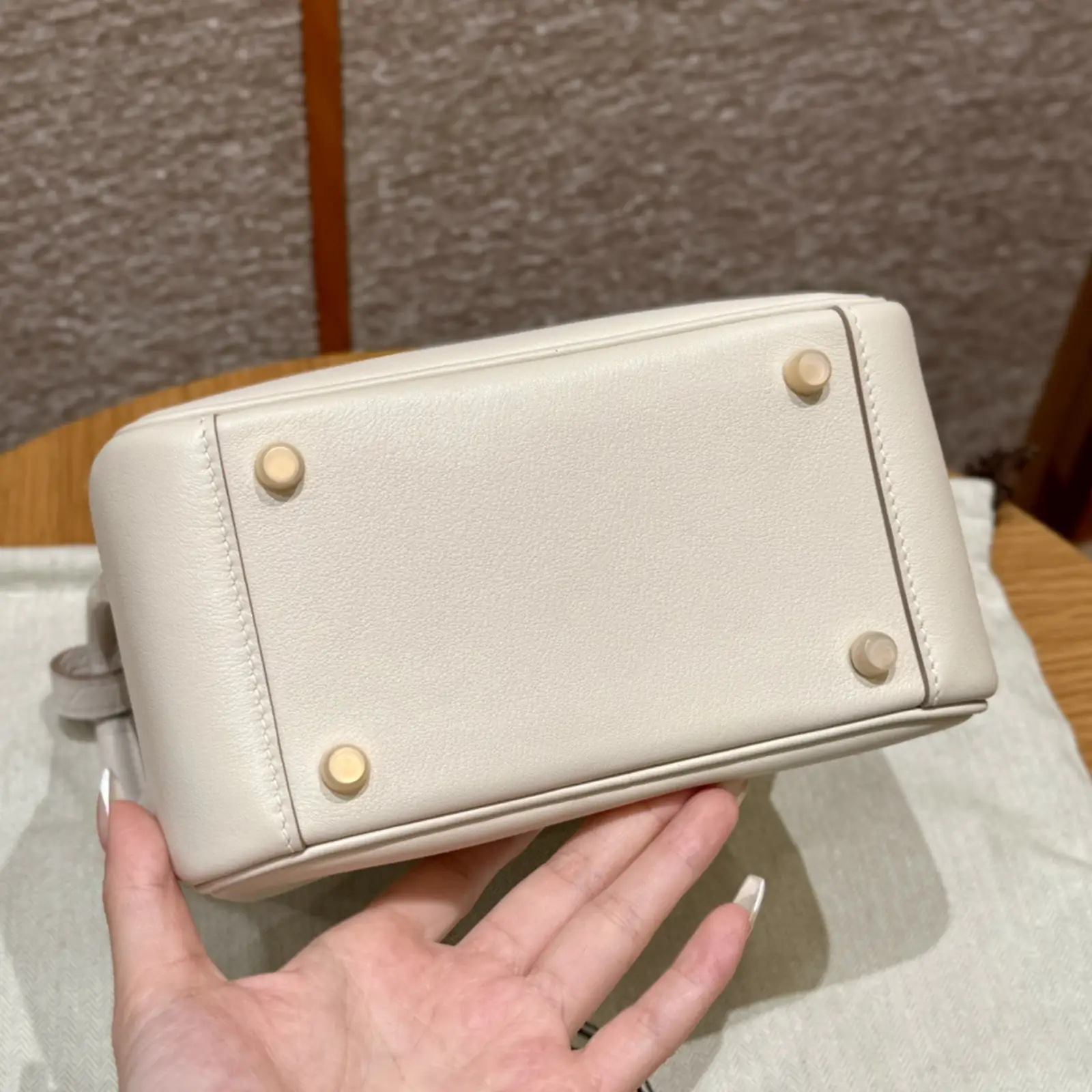 Mini Lindy Craie Matte Alligator - Image 7