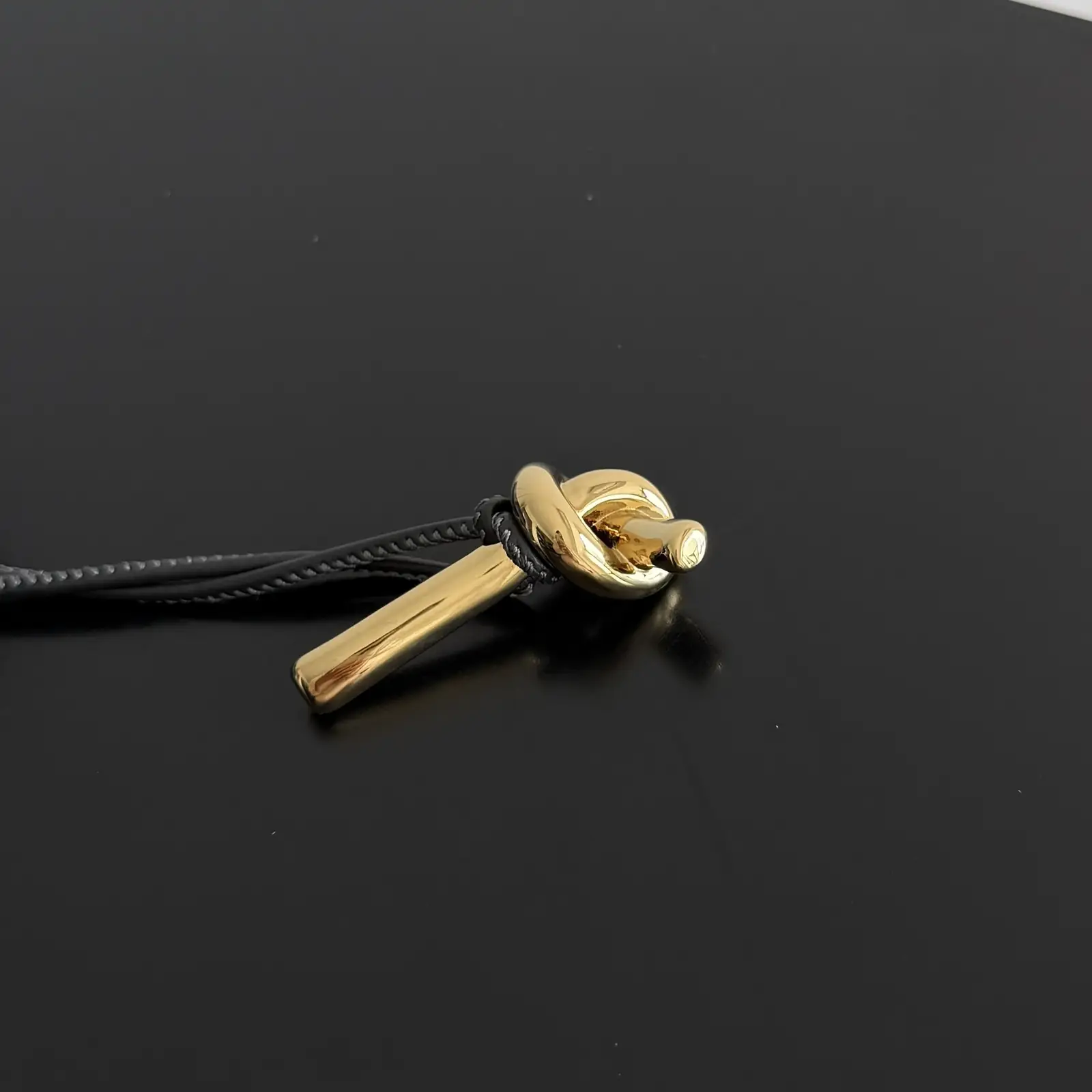 BV Andiamo Clutch Suede - Image 5