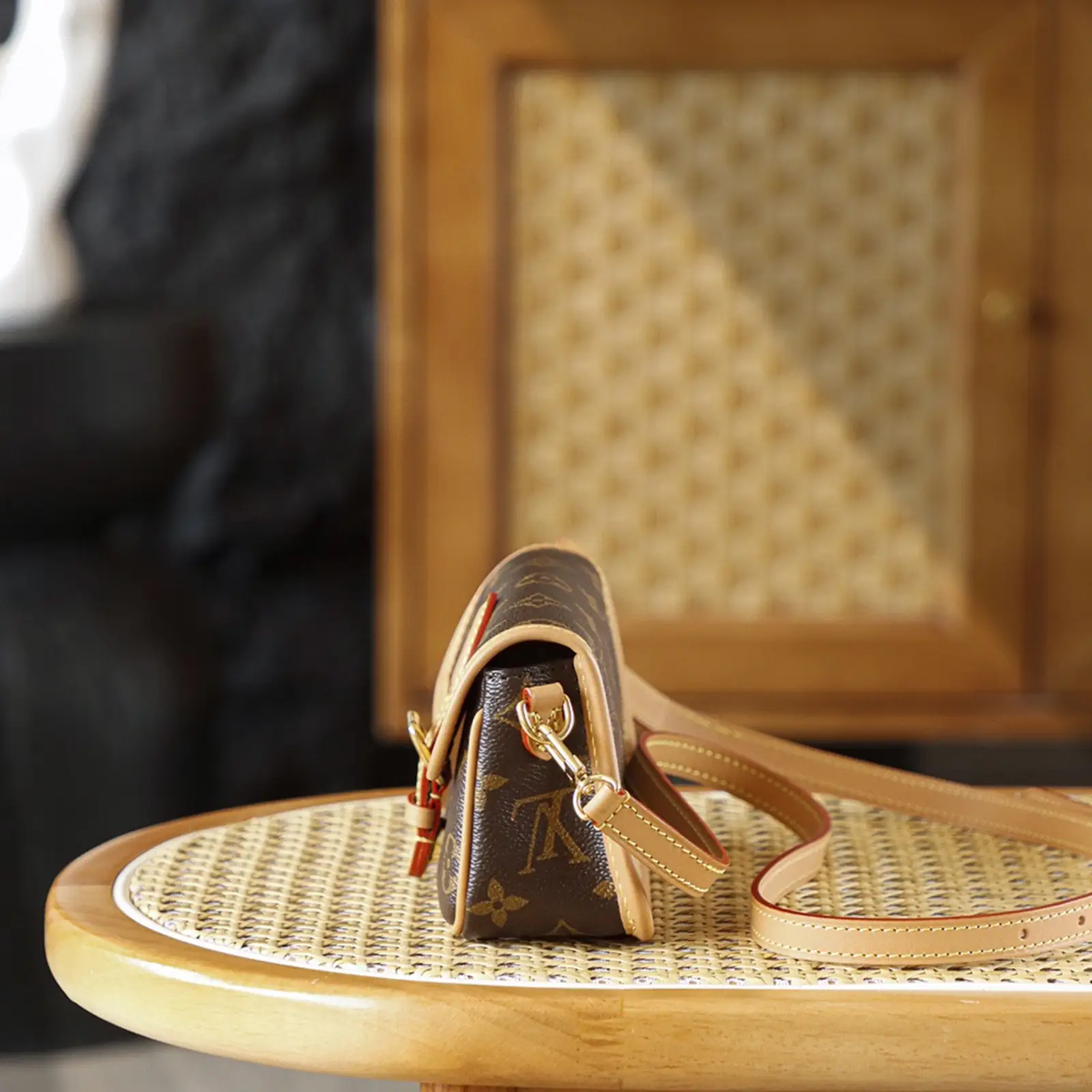 LV Diane Nano - Image 2