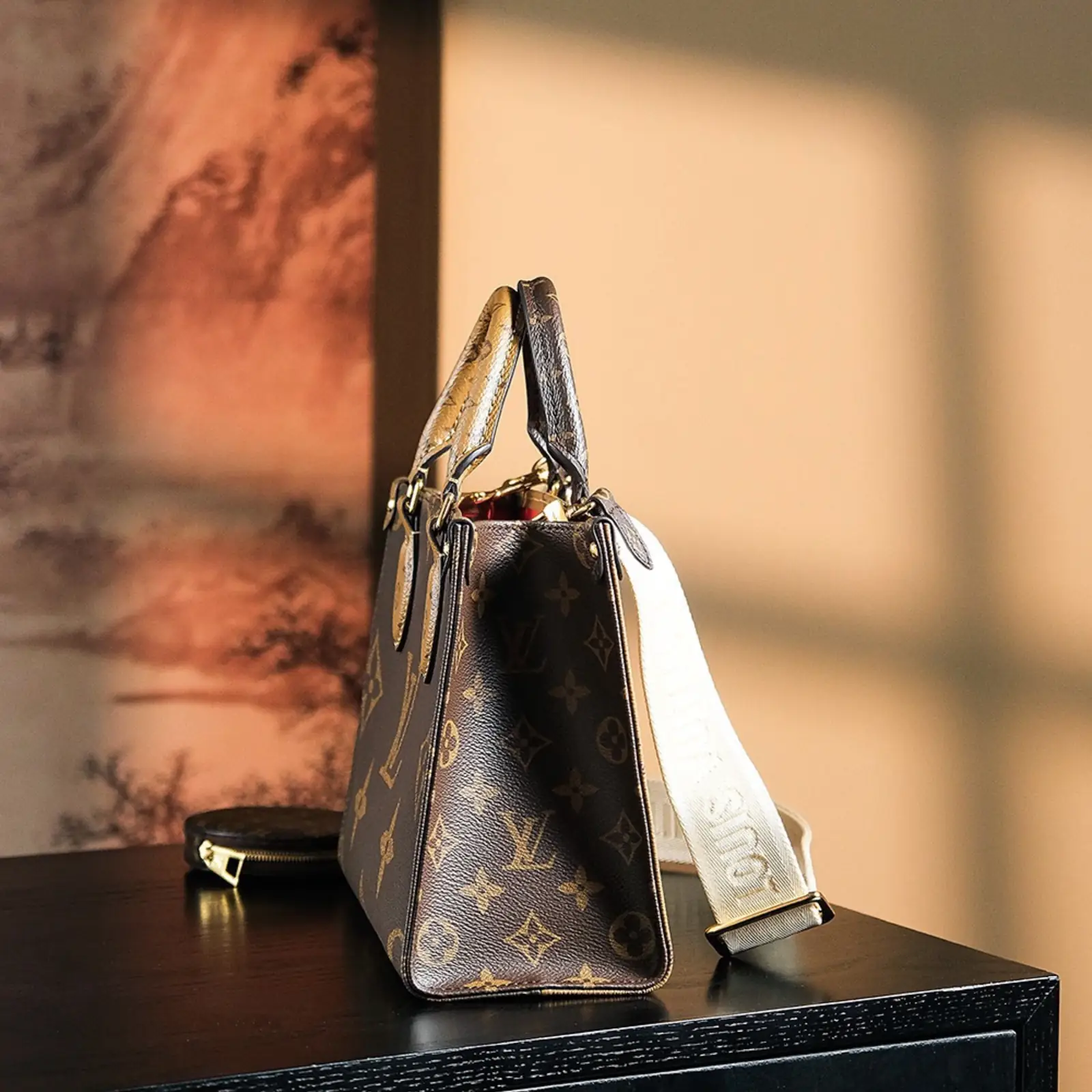 LV OnTheGo - Image 2