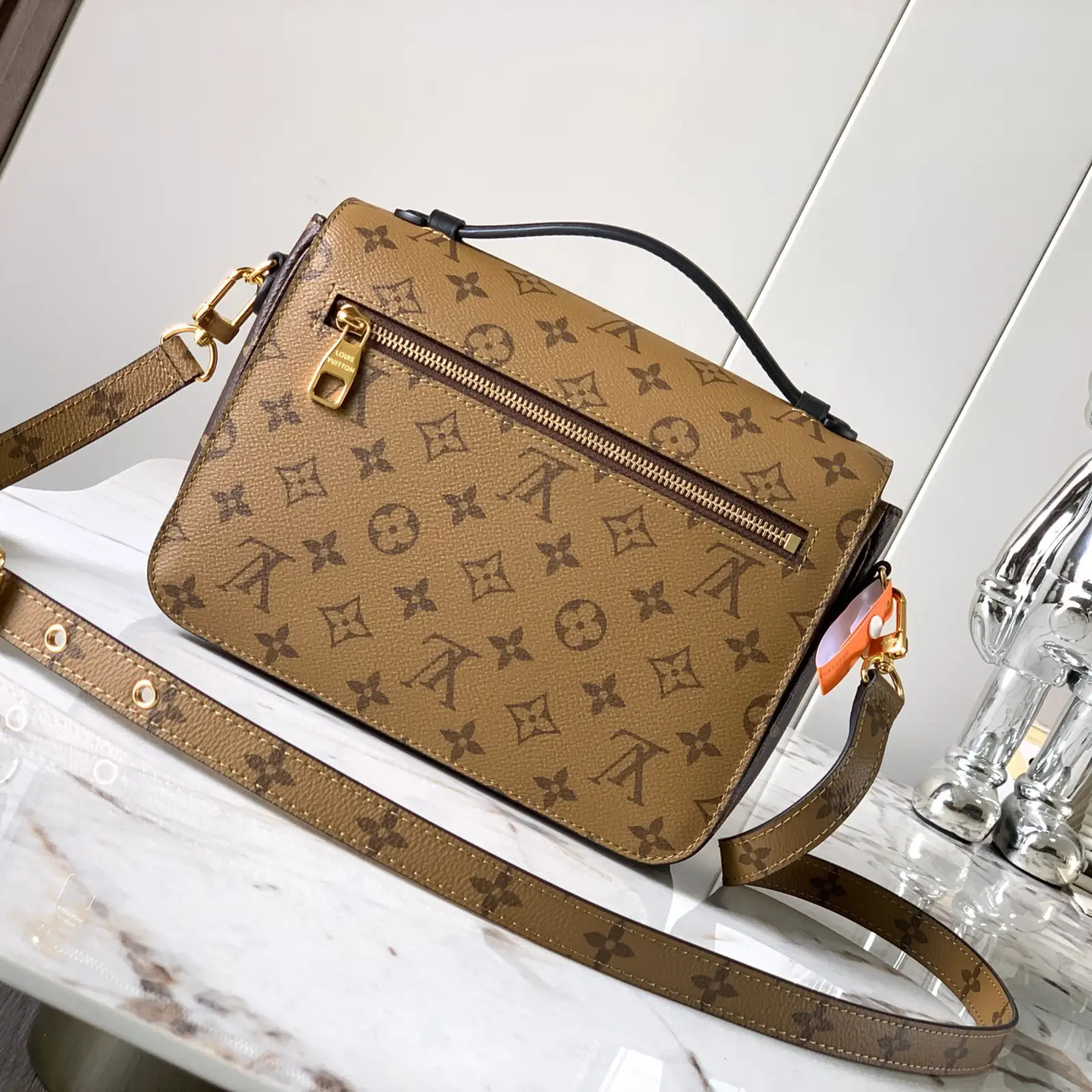 LV Metis Reverse Canvas - Image 3