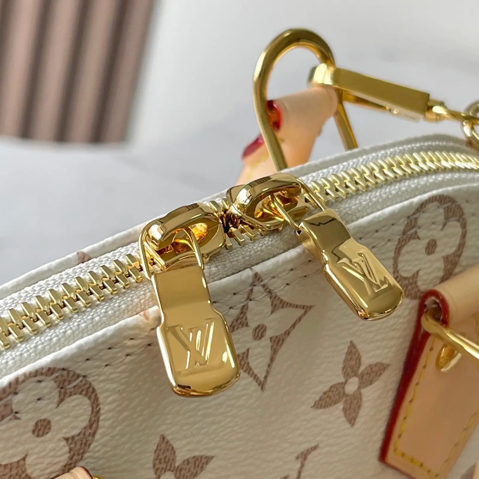 LV Alma BB White - Image 5
