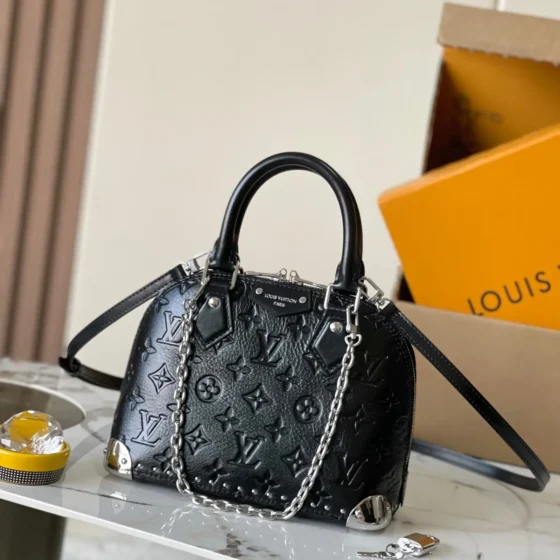 LV Alma Trunk Black BB