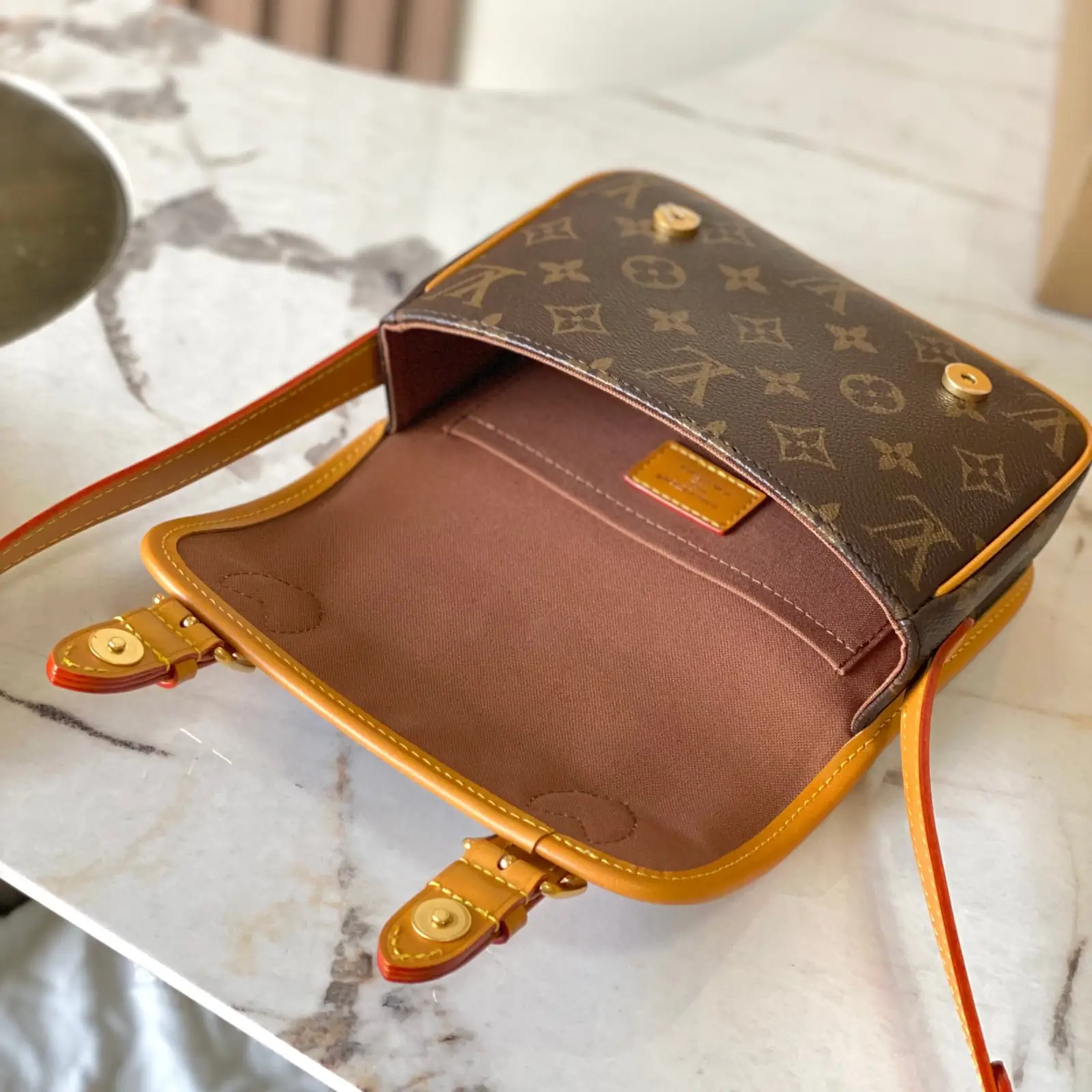 LV Satchel Archive - Image 6