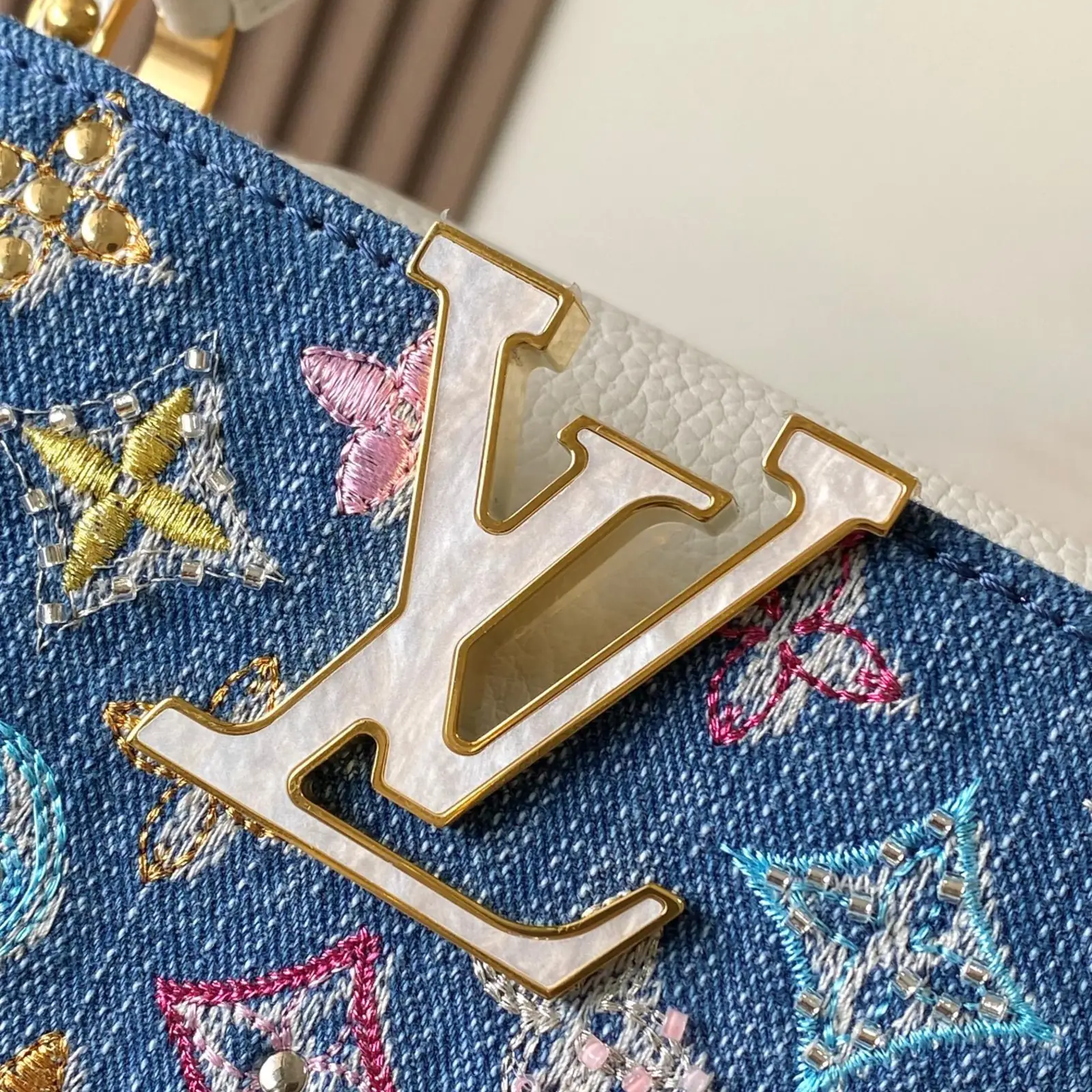 LV Capucines mini Denim Blue - Image 3
