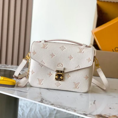 LV Pochette Metis Empreinte