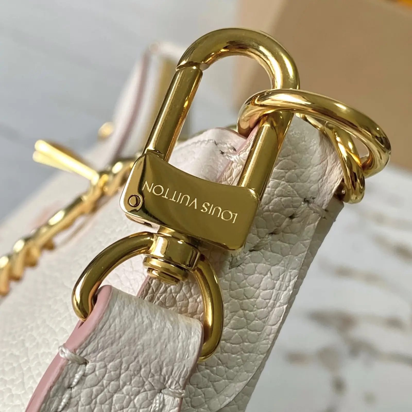 LV Boulonge Empreinte - Image 5