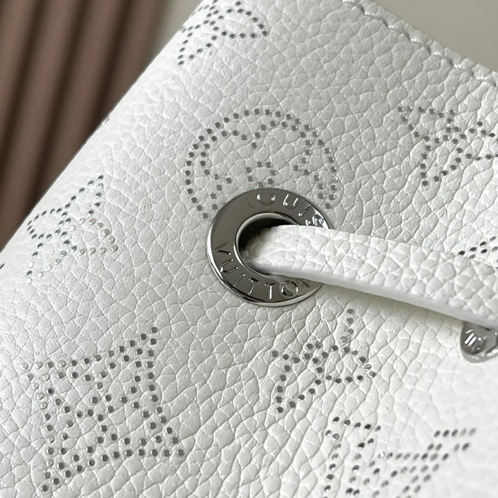 LV Bella Ys - Image 3