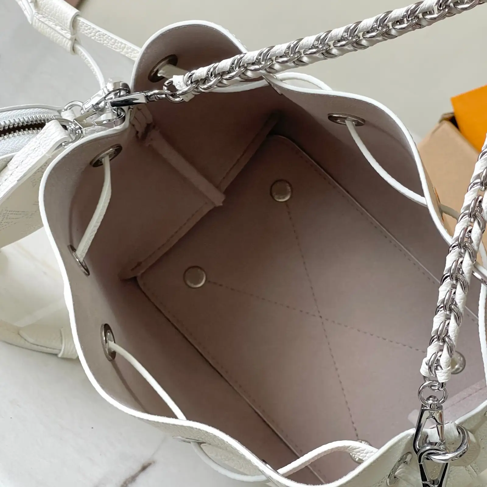 LV Bella Ys - Image 7