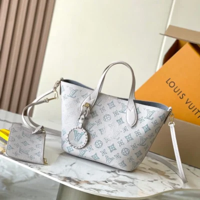 LV Bella