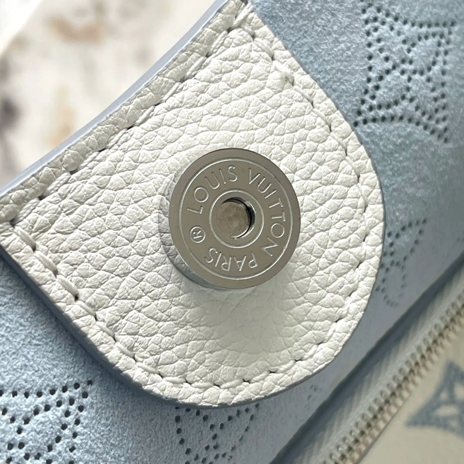 LV Carmel Mahina Taurillon - Image 4