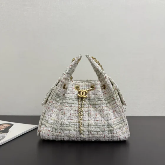 CH 25 Small Wool Tweed Handbag